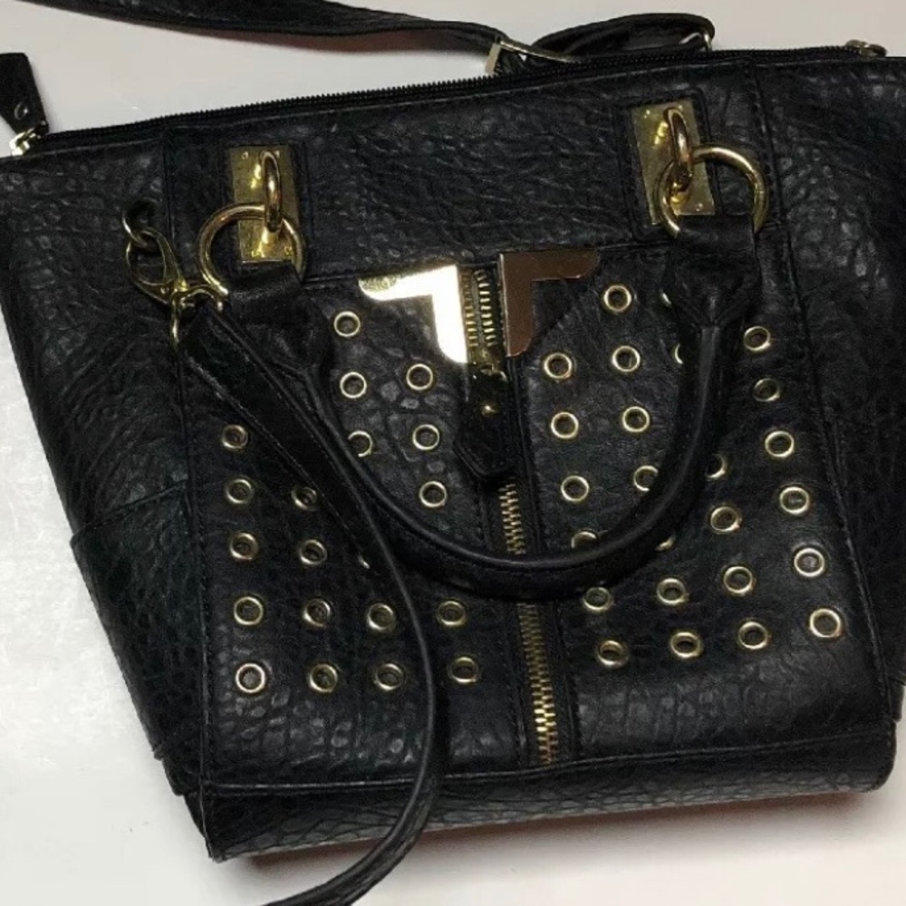 Danielle Nicole cross bag